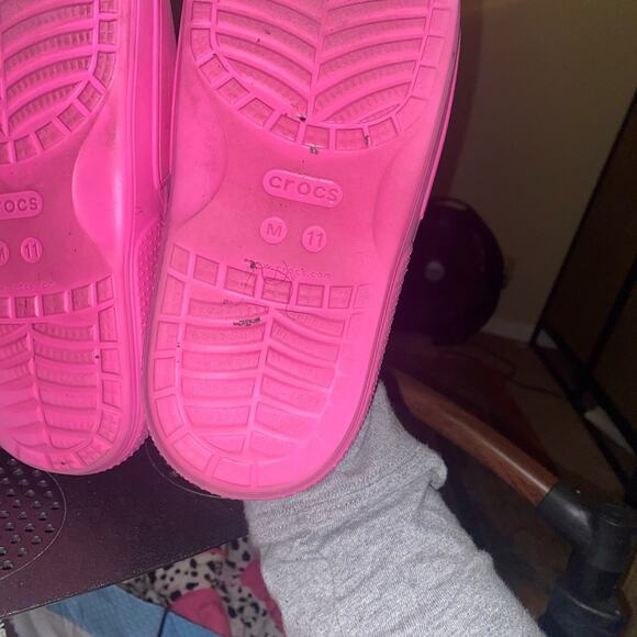 Crocs pink slides size 11 - Picture 7 of 7